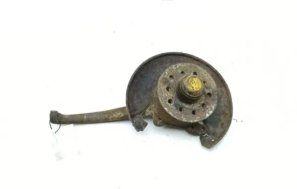 Mercedes-Benz E W123 Front wheel hub