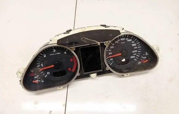 Audi A6 S6 C6 4F Speedometer (instrument cluster) 5550007301