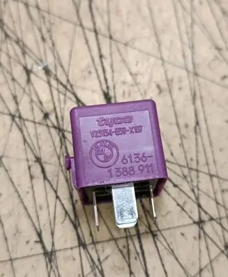 BMW X5 E53 Other relay 61361388911 1388911