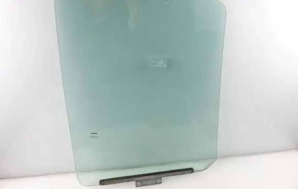Iveco Daily 3rd gen Front door window glass four-door
