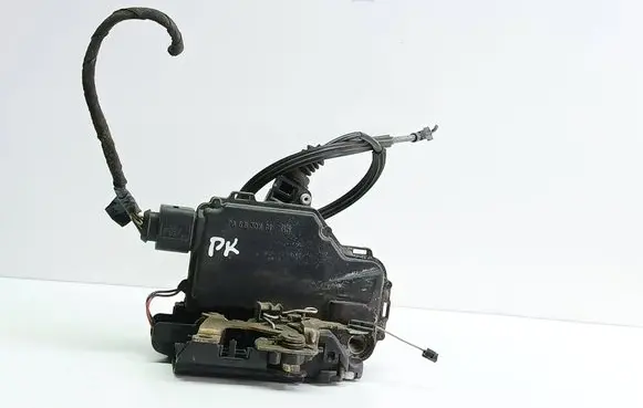 Volkswagen Golf IV Front door lock