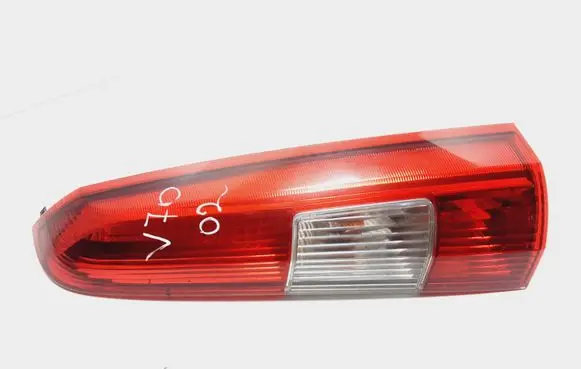 Volvo V70 Rear/tail lights 9154494