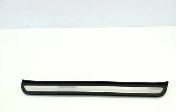 KIA Xceed Front sill trim cover 85884J7000 85883J7000WK