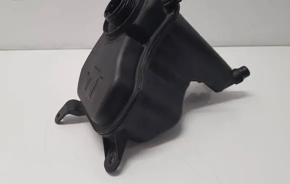 BMW 1 E81 E87 Coolant expansion tank/reservoir 756746201 1713756746201