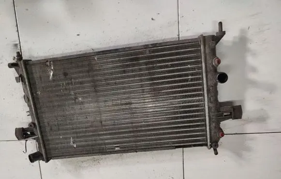 Opel Astra G Coolant radiator