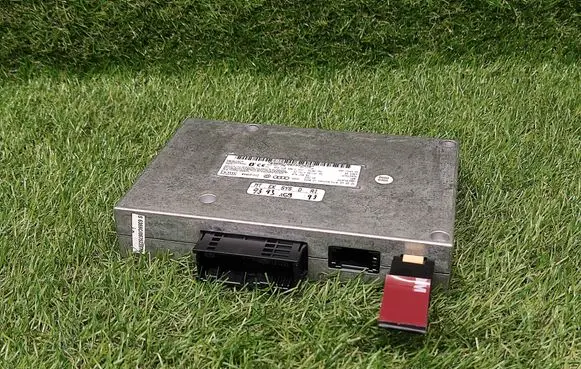 Audi Q7 4L Bluetooth control unit module 4E0862335 4F0910336C