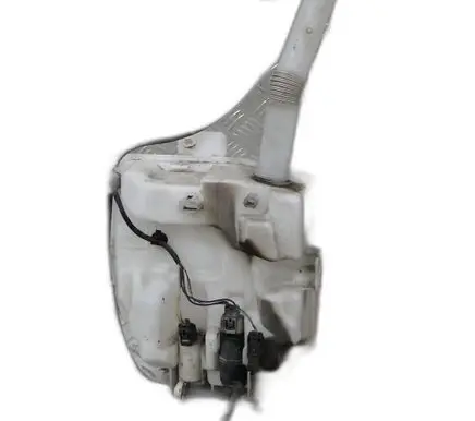 Mitsubishi Outlander Windshield washer fluid reservoir/tank