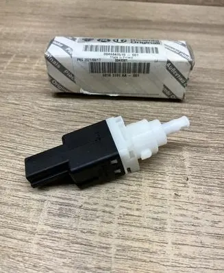 Fiat 500 Brake pedal sensor switch 46840510