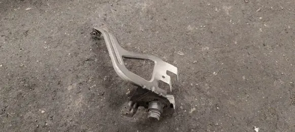 BMW 5 F10 F11 Fender mounting bracket 
