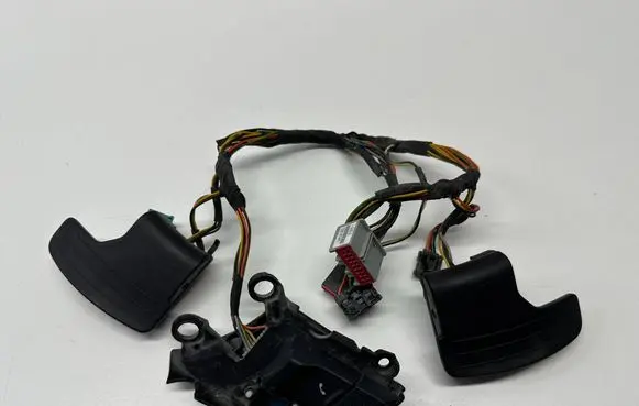 Ford Mustang VI Steering wheel buttons/switches FR3T9E740ECW 2487241AE0 FR3T3F884BDW