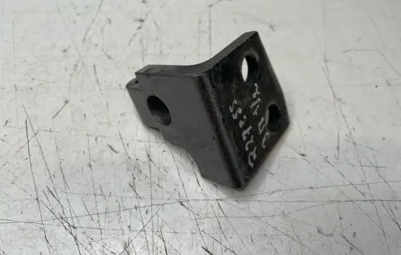 BMW X5 E53 Rear door upper hinge 8265162