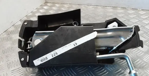 Mercedes-Benz C W204 Tool set A2215810001 A0005844807 A2128980914