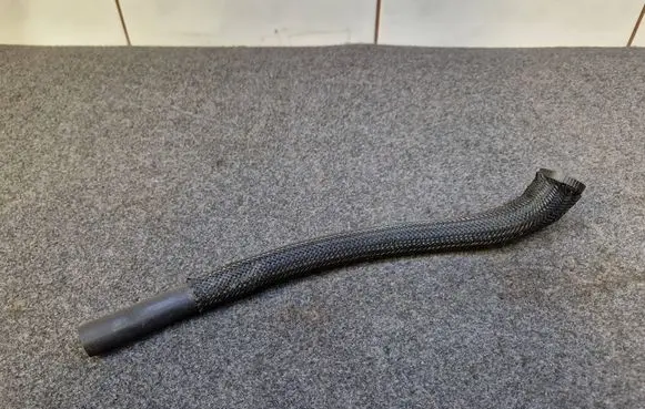 BMW 5 E39 Breather hose/pipe 7532649