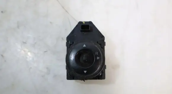 KIA Ceed Wing mirror switch