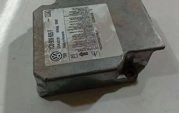 Skoda Fabia Mk2 (5J) Airbag control unit/module 1C0909605F