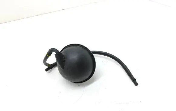 Vacuum air tank