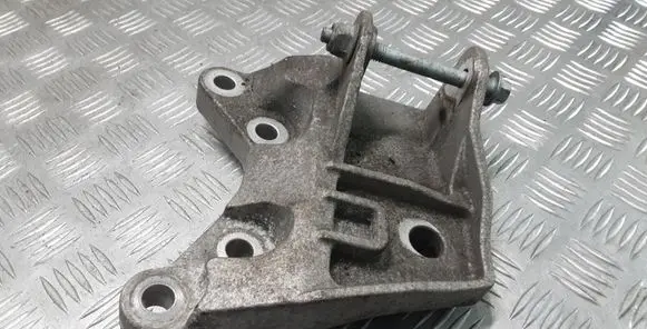 Land Rover Evoque I Engine mounting bracket GJ326P096AE