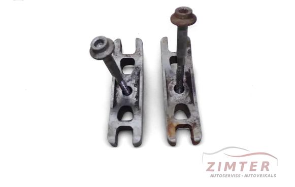 Volkswagen Caddy Fuel Injector clamp holder 
