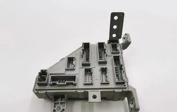 KIA Sportage Fuse module 919501F530 91950AK6751