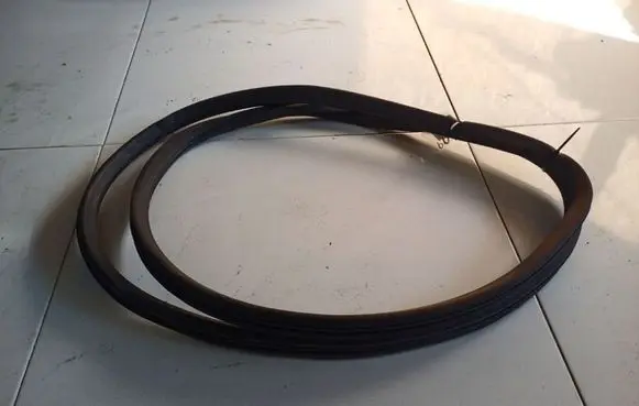 Audi A6 S6 C6 4F Rubber seal front coupe door 