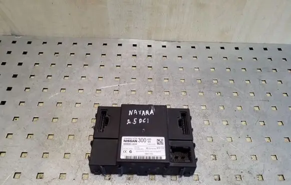 Nissan Navara D40 Comfort/convenience module 284B2EB300 284B2EB 5WK48935
