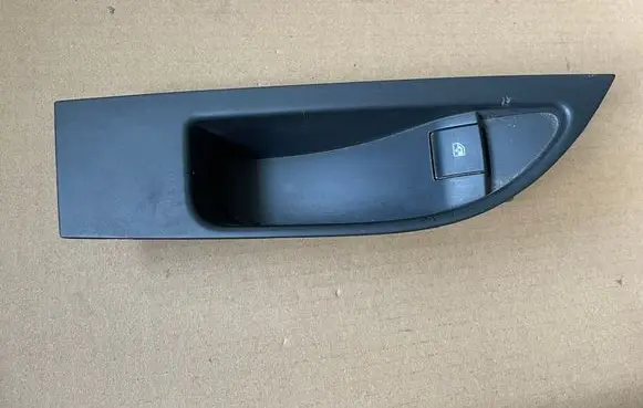 Opel Astra J Electric window control switch 13301888 13258639