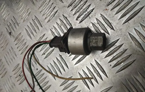 Air conditioning (A/C) pressure sensor