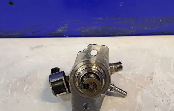 Lexus RX 450H Mechanical fuel pump 2310131100 2961003291