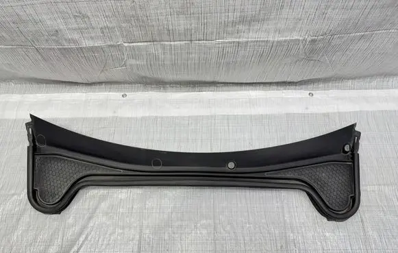 Ford Focus ST Wiper trim JX7B-A02222-A