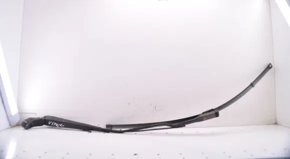 Mercedes-Benz Vito Viano W639 Front wiper blade arm A639800744