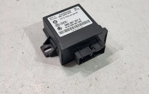 Volkswagen PASSAT B6 Light module LCM 5M0907357C 5WK49676