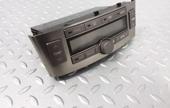 Toyota Avensis T250 Climate control unit 5590005172 MB1465705280