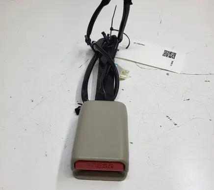 Nissan Leaf I (ZE0) Front seatbelt buckle 623808300B