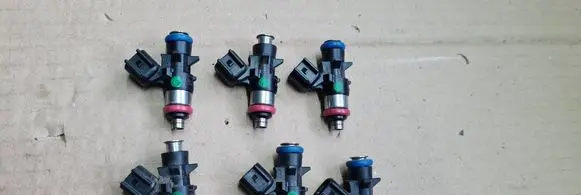 Chrysler Pacifica Fuel injector 05281427AA