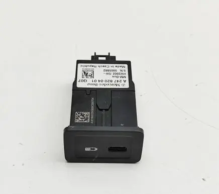 Mercedes-Benz GLA H247 USB socket connector A2478200401