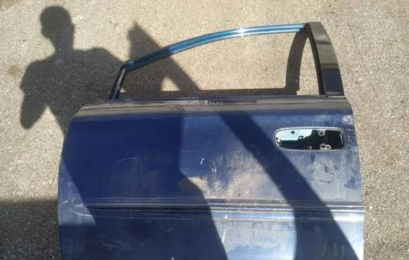 Chrysler Voyager Front door melynos