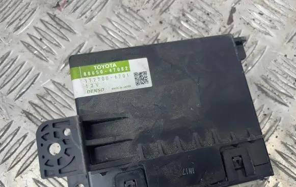 Toyota Prius (XW30) Climate control unit 8865047082