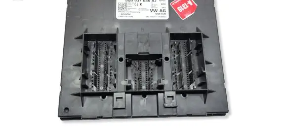 Volkswagen PASSAT B8 Comfort/convenience module 5Q0937086AJ