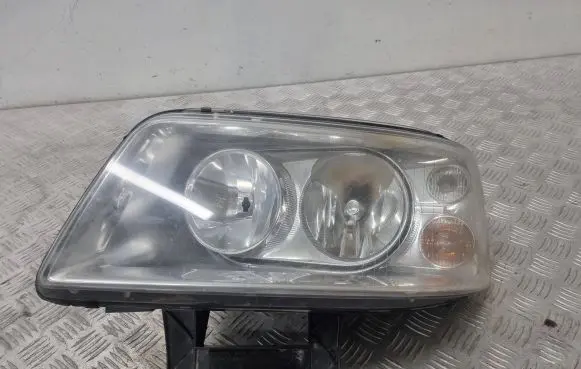 Volkswagen Transporter - Caravelle T5 Headlight/headlamp 7H1941015L 0301195201