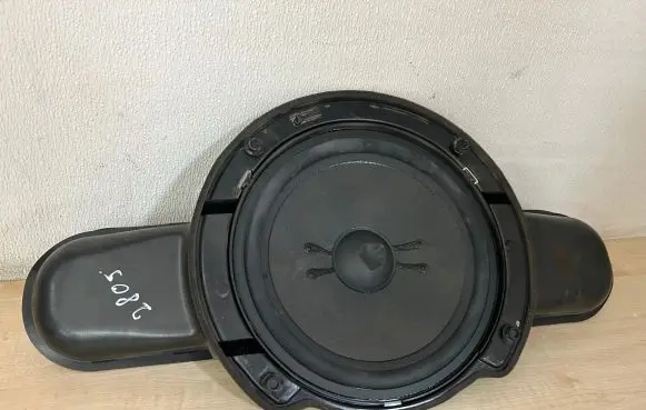 Mercedes-Benz E W211 Parcel shelf speaker A2118200002