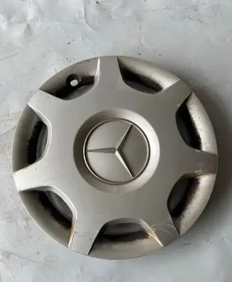 Mercedes-Benz C W203 R16 wheel hub/cap/trim 2034001025