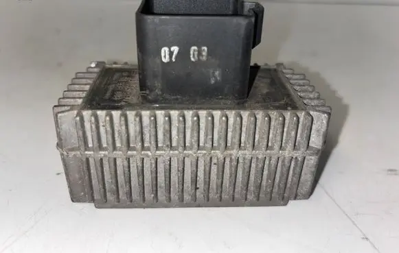 Opel Astra H Glow plug pre-heat relay 51299008