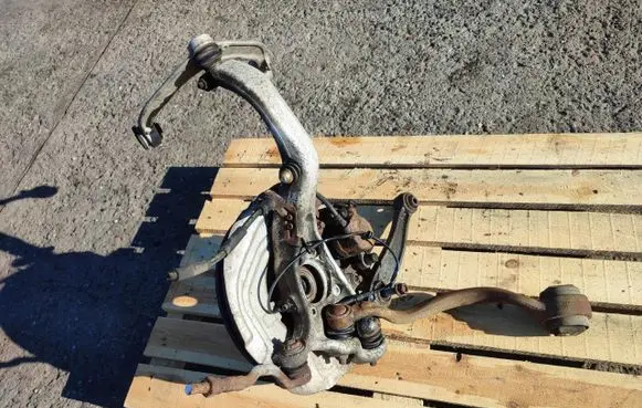 BMW X5 E70 Front wheel hub spindle knuckle
