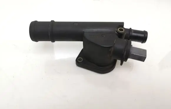 Engine coolant pipe/hose