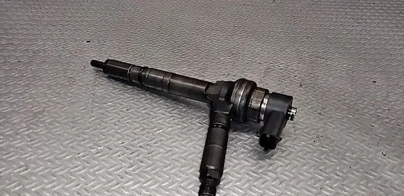 Opel Astra H Fuel injector 0445110175