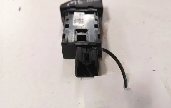 Mazda 6 Hazard light switch GS1D664H0A 03099700