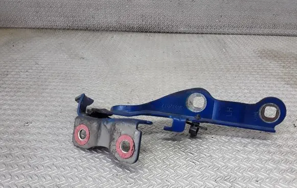 Engine bonnet/hood hinges
