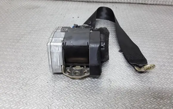 Audi A3 S3 8L Rear seatbelt 00067250C