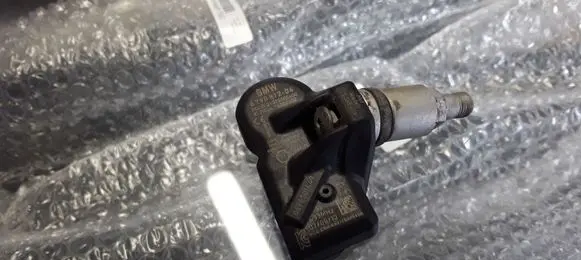 BMW X5 F15 Tire pressure sensor 6798872