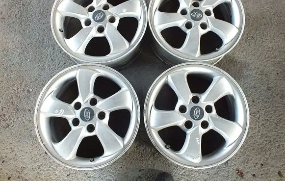 Hyundai Getz R16 alloy rim 